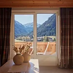 מלון Hohenfels 4*